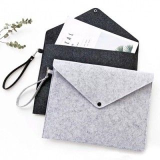 14" Felt iPad and Document Carry Folder 03